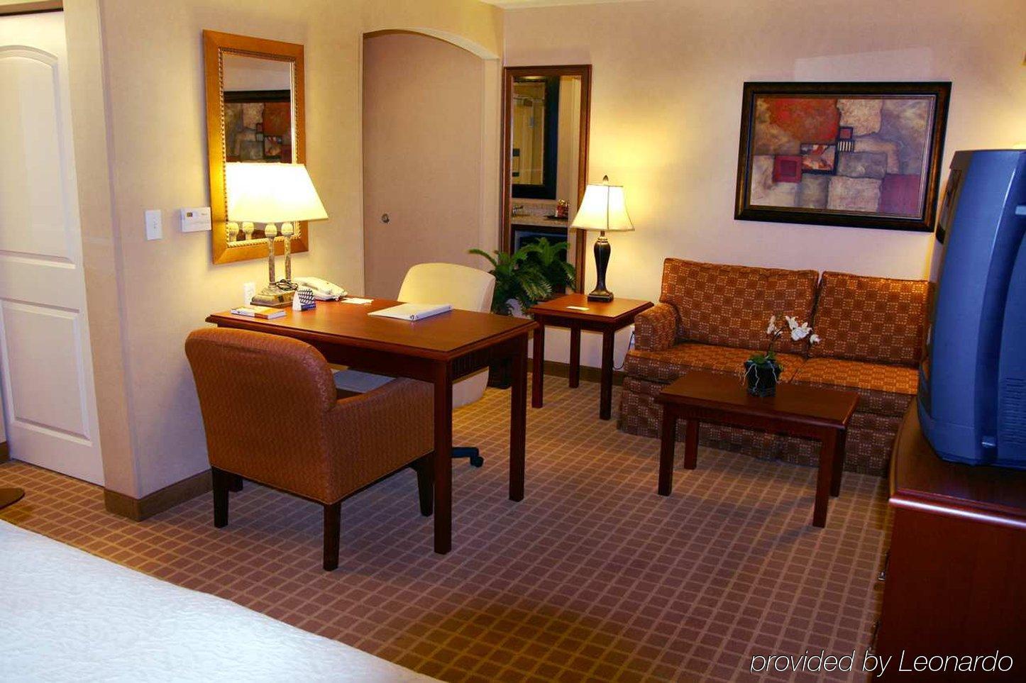 Hampton Inn & Suites Redding Habitación foto
